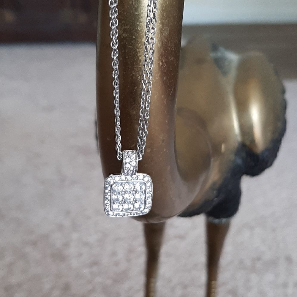 Vintage sterling silver pendant with cz and silver chain
